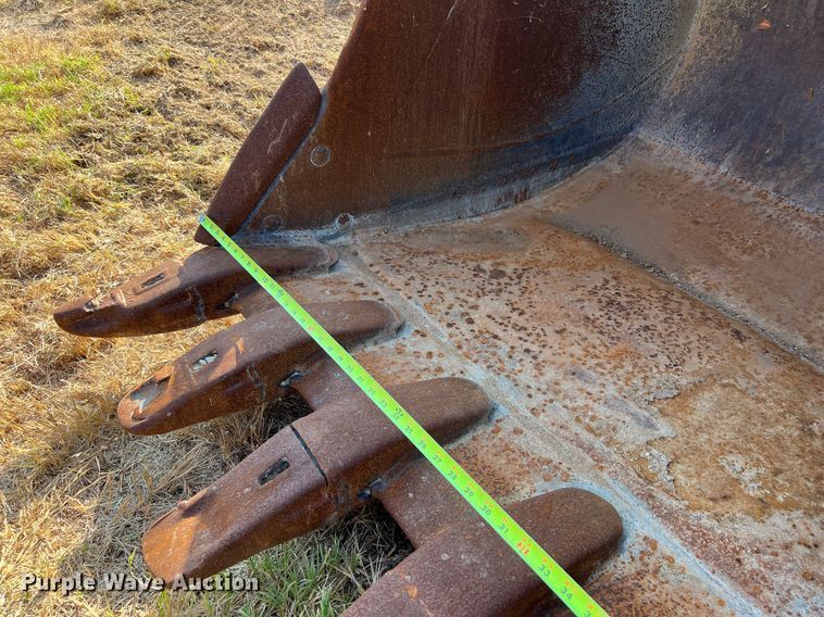 image for item DQ2187 2011 Doosan DX225LC  excavator