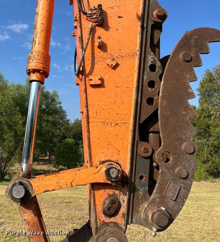 image for item DQ2187 2011 Doosan DX225LC  excavator