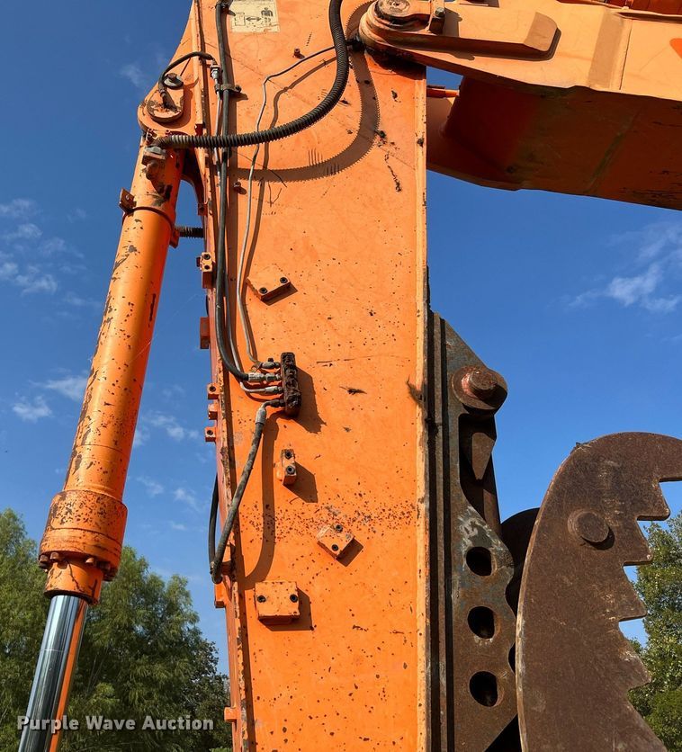 image for item DQ2187 2011 Doosan DX225LC  excavator