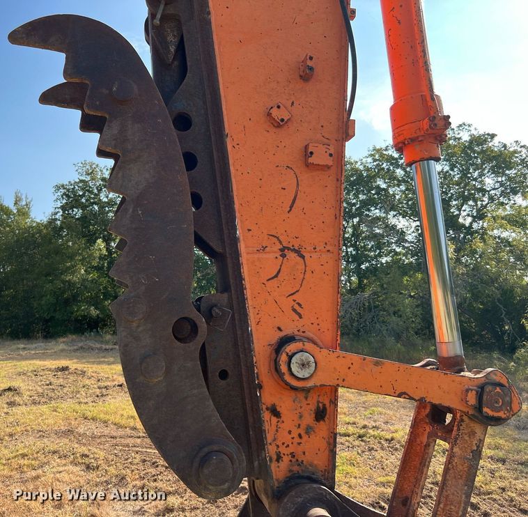 image for item DQ2187 2011 Doosan DX225LC  excavator