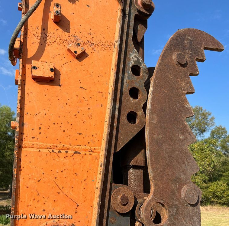 image for item DQ2187 2011 Doosan DX225LC  excavator