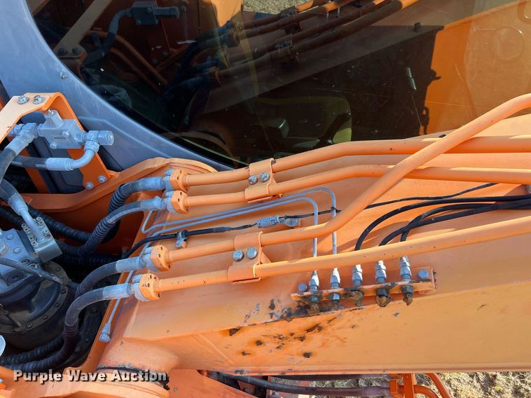 image for item DQ2187 2011 Doosan DX225LC  excavator