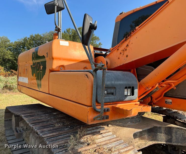 image for item DQ2187 2011 Doosan DX225LC  excavator