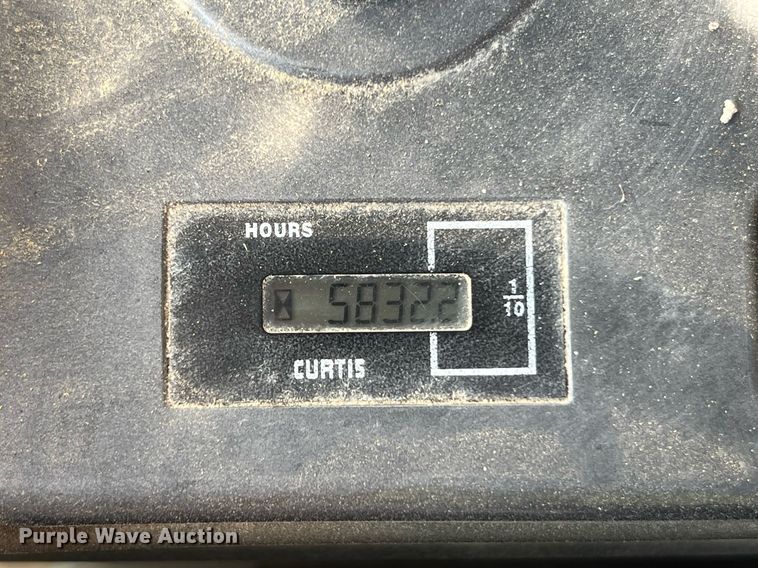 image for item DQ2187 2011 Doosan DX225LC  excavator