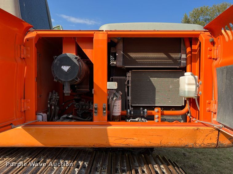 image for item DQ2187 2011 Doosan DX225LC  excavator