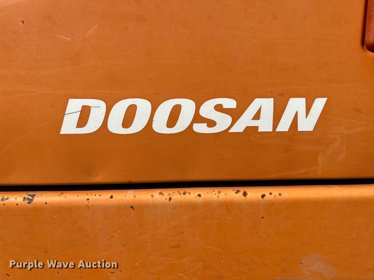 image for item DQ2187 2011 Doosan DX225LC  excavator