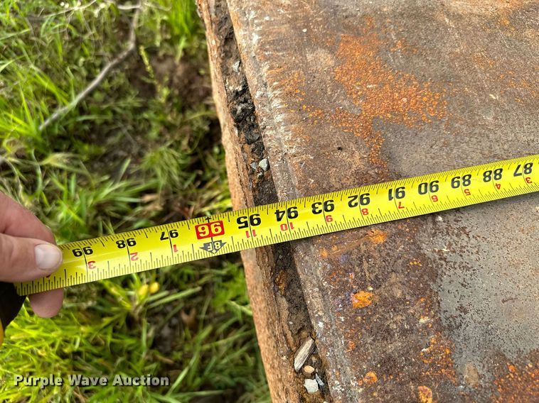 image for item DQ7352 Trench box