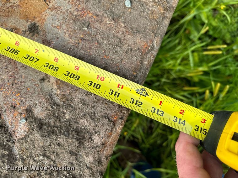 image for item DQ7352 Trench box