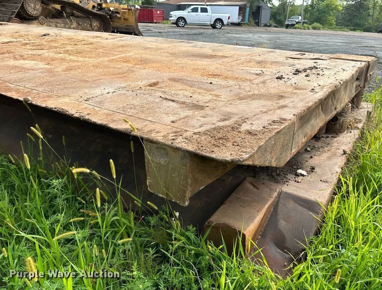 image for item DQ7352 Trench box