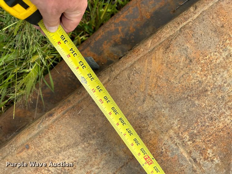 image for item DQ7353 Trench box