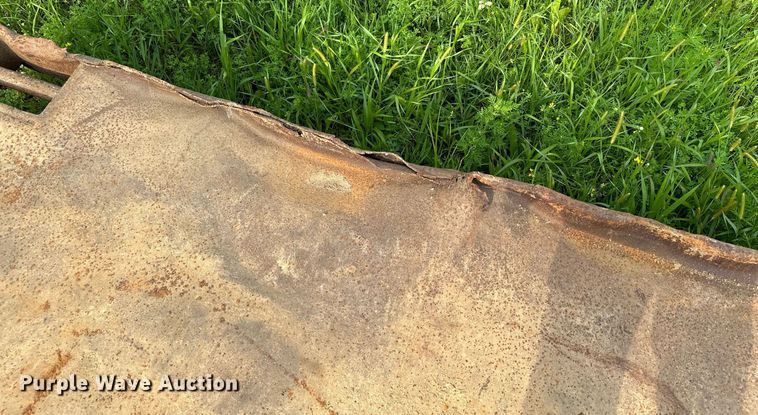 image for item DQ7353 Trench box