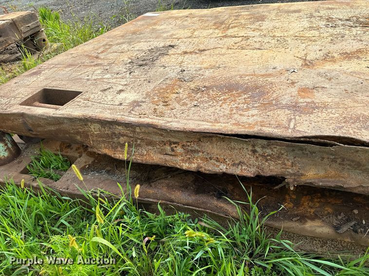 image for item DQ7353 Trench box