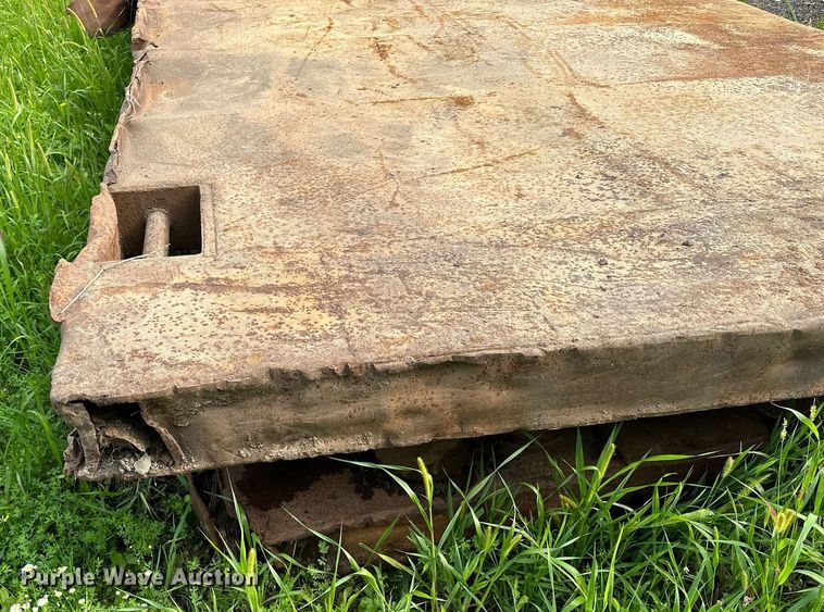 image for item DQ7353 Trench box