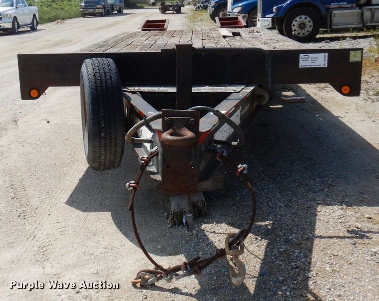 image for item DQ7360 1999 Towmaster T20  equipment trailer