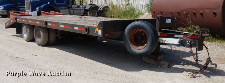 image for item DQ7360 1999 Towmaster T20  equipment trailer