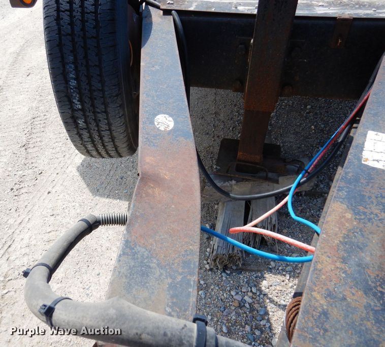 image for item DQ7360 1999 Towmaster T20  equipment trailer