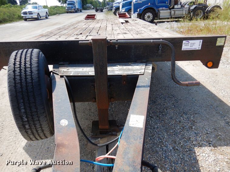 image for item DQ7360 1999 Towmaster T20  equipment trailer