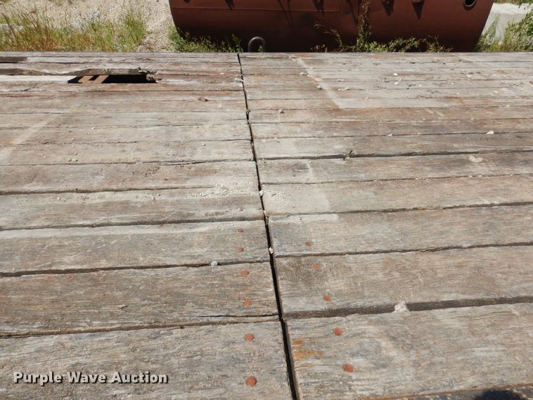 image for item DQ7360 1999 Towmaster T20  equipment trailer