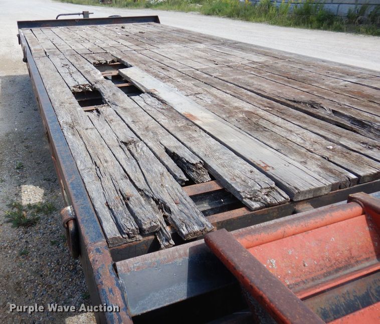 image for item DQ7360 1999 Towmaster T20  equipment trailer