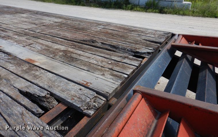 image for item DQ7360 1999 Towmaster T20  equipment trailer