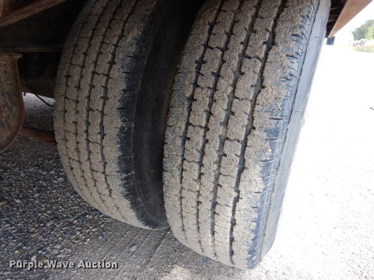 image for item DQ7360 1999 Towmaster T20  equipment trailer