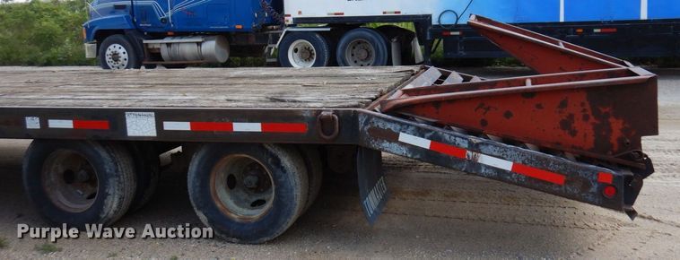 image for item DQ7361 1999 Towmaster T20  equipment trailer