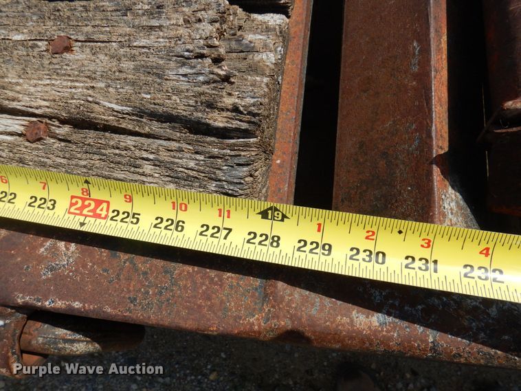 image for item DQ7361 1999 Towmaster T20  equipment trailer