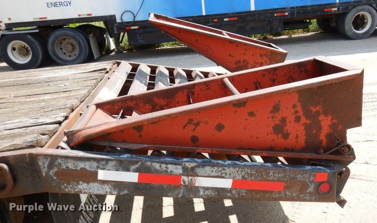 image for item DQ7361 1999 Towmaster T20  equipment trailer