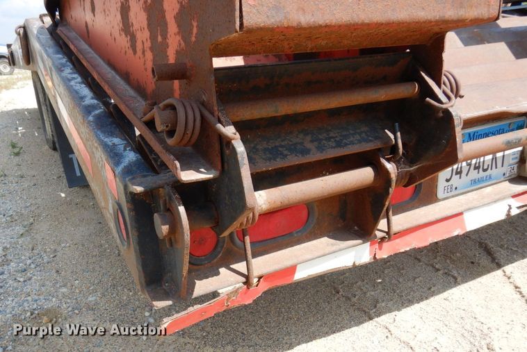 image for item DQ7361 1999 Towmaster T20  equipment trailer