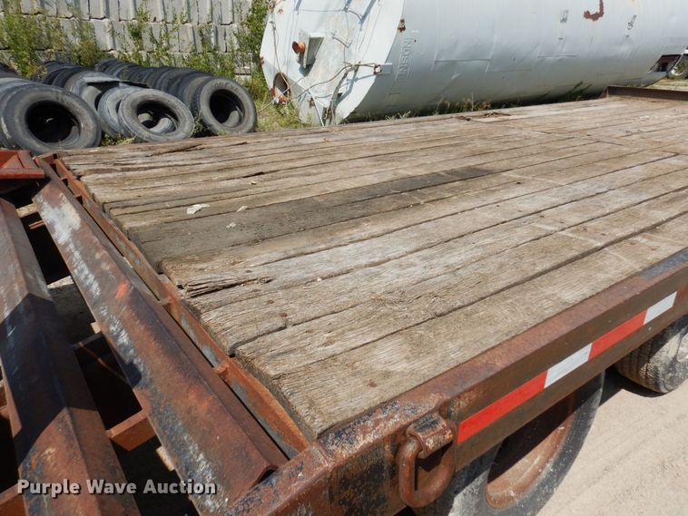 image for item DQ7361 1999 Towmaster T20  equipment trailer