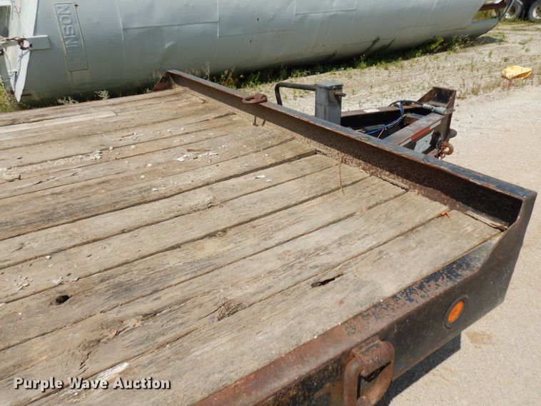 image for item DQ7361 1999 Towmaster T20  equipment trailer