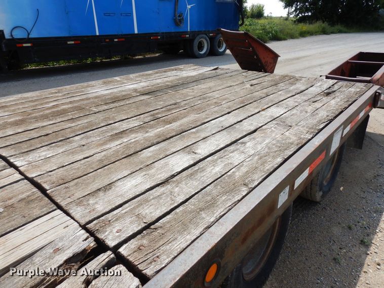 image for item DQ7361 1999 Towmaster T20  equipment trailer