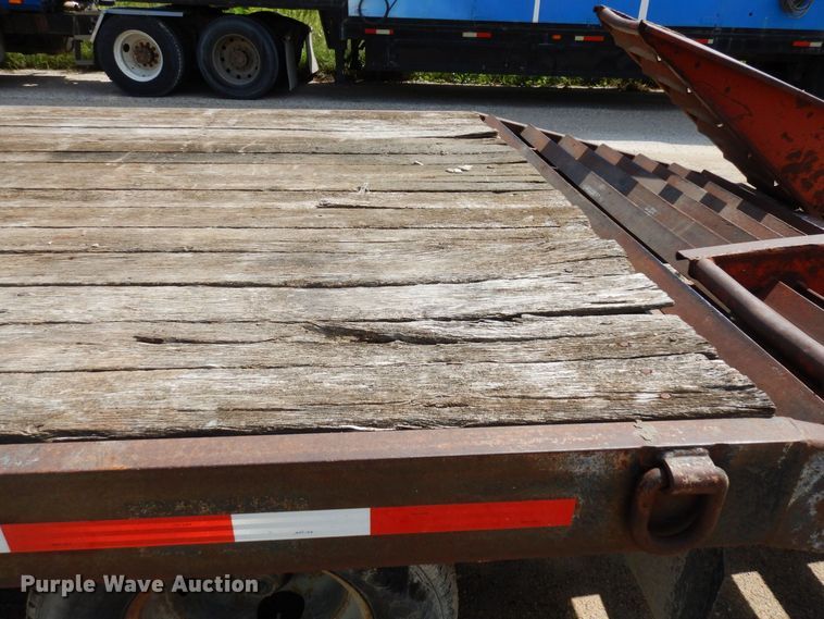 image for item DQ7361 1999 Towmaster T20  equipment trailer