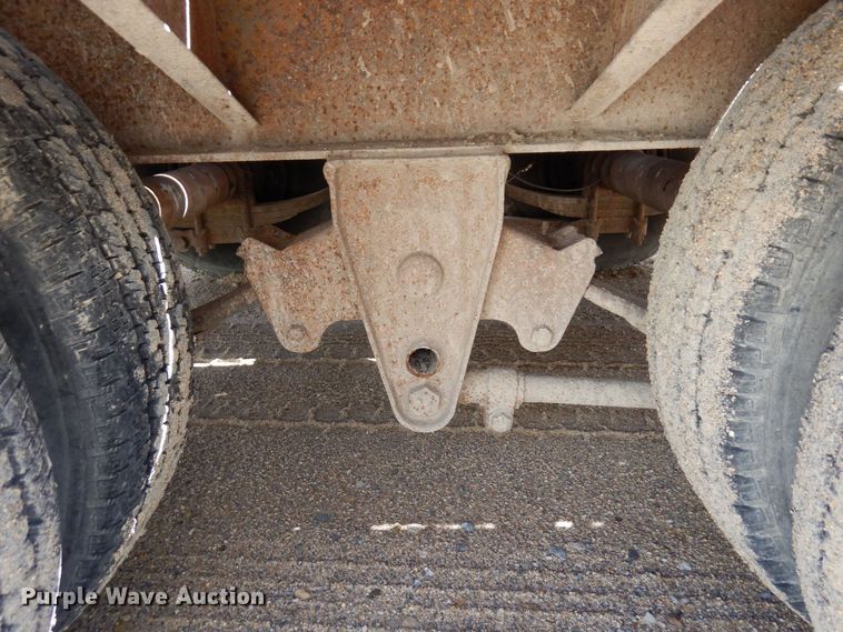 image for item DQ7361 1999 Towmaster T20  equipment trailer