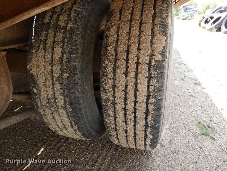 image for item DQ7361 1999 Towmaster T20  equipment trailer