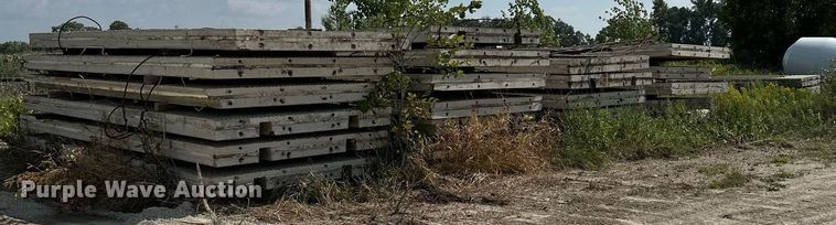 image for item DQ7362 Approximately 24 pre-fabricated concrete walls