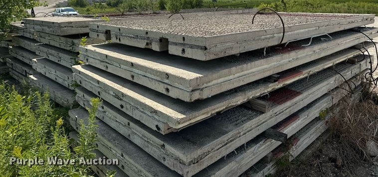 image for item DQ7362 Approximately 24 pre-fabricated concrete walls