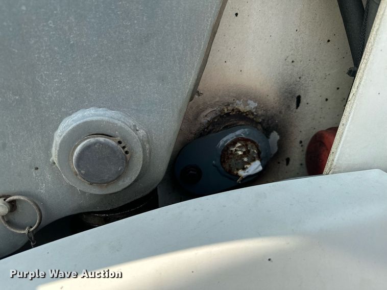 image for item DQ7364 2008 Elgin Pelican NP  street sweeper