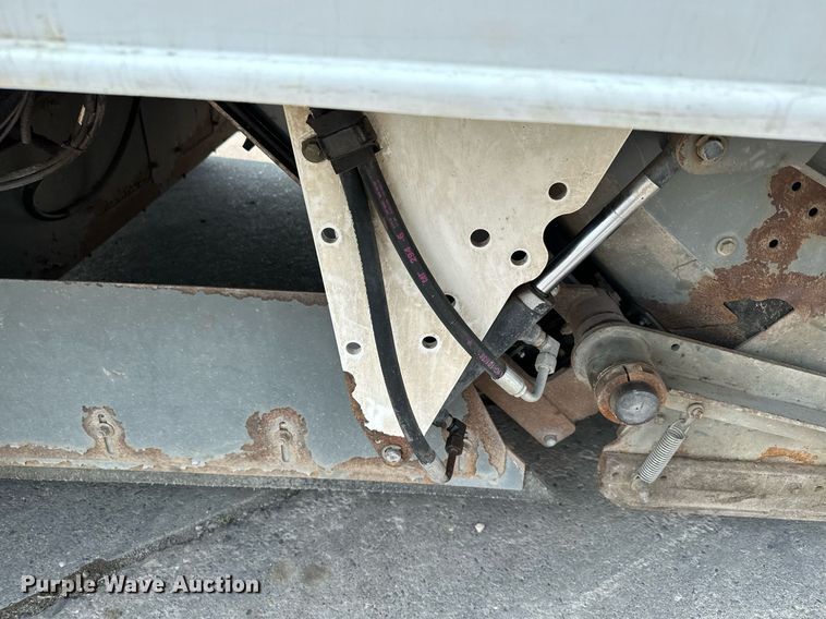 image for item DQ7364 2008 Elgin Pelican NP  street sweeper