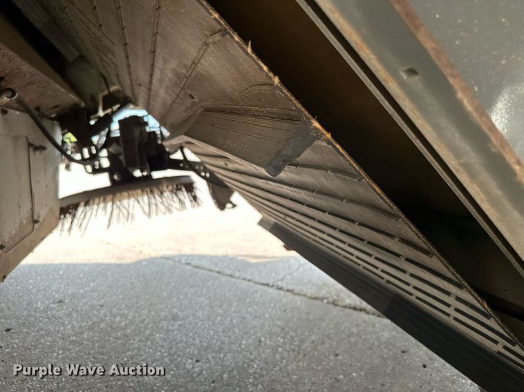 image for item DQ7364 2008 Elgin Pelican NP  street sweeper