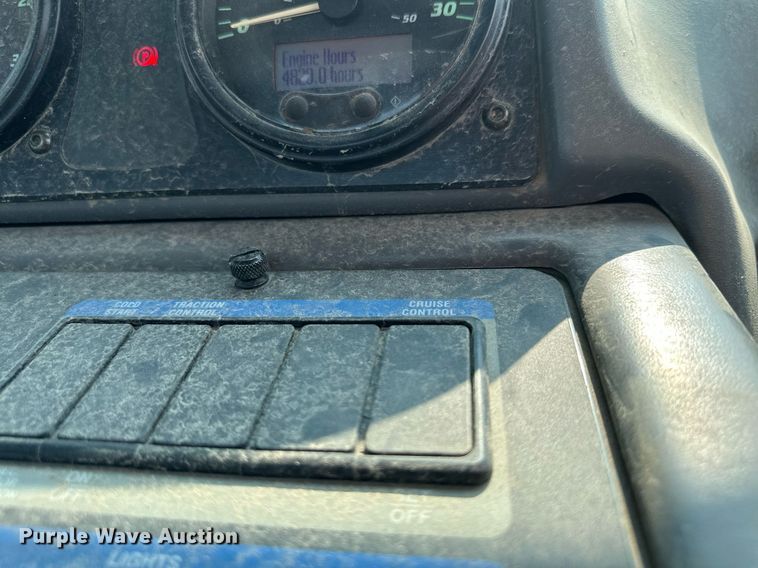 image for item DQ7364 2008 Elgin Pelican NP  street sweeper