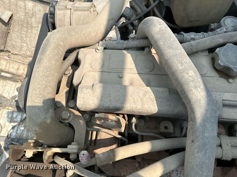 image for item DQ7364 2008 Elgin Pelican NP  street sweeper