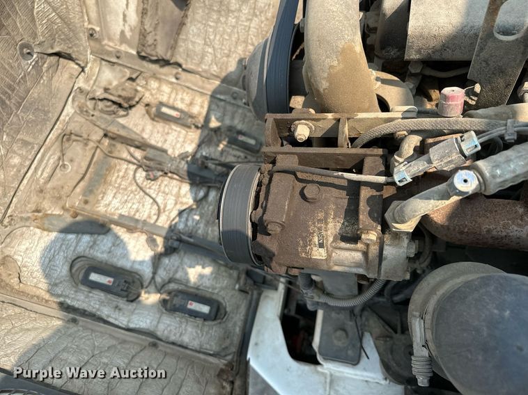 image for item DQ7364 2008 Elgin Pelican NP  street sweeper