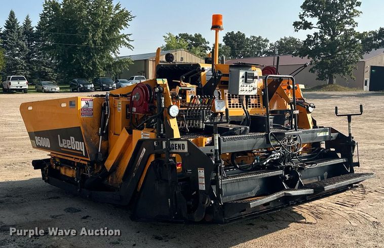 image for item DQ7365 2018 LeeBoy 8500D  paver