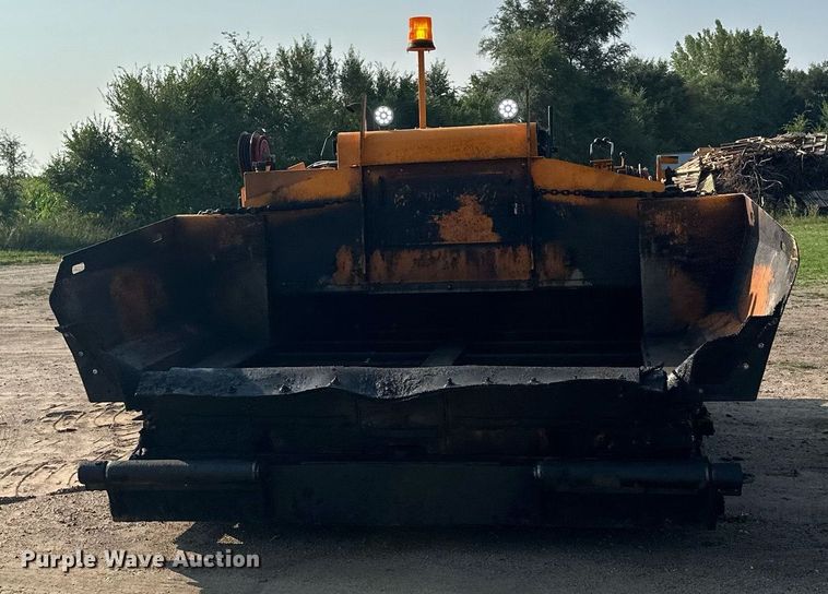 image for item DQ7365 2018 LeeBoy 8500D  paver