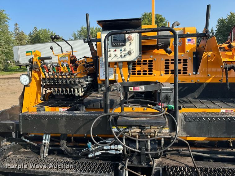 image for item DQ7365 2018 LeeBoy 8500D  paver