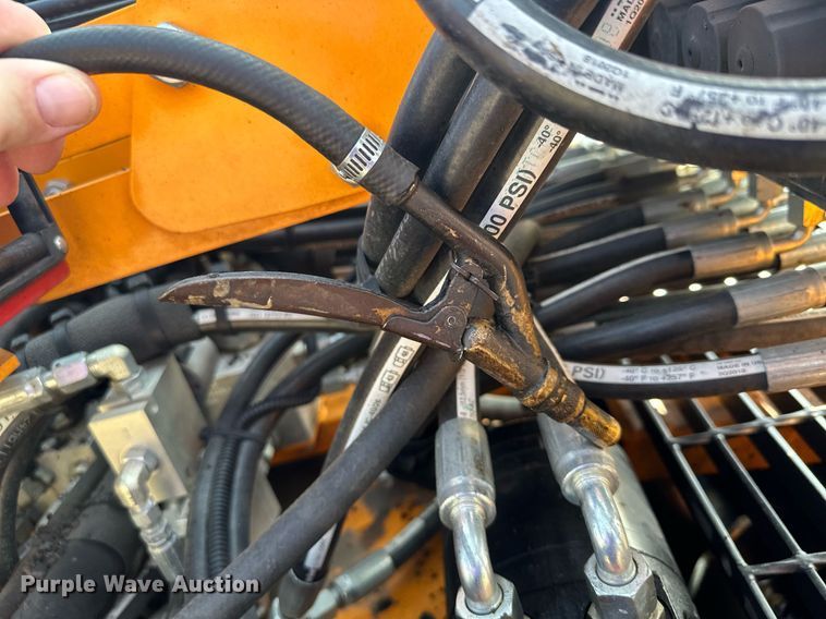 image for item DQ7365 2018 LeeBoy 8500D  paver