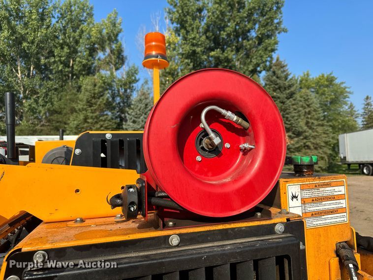 image for item DQ7365 2018 LeeBoy 8500D  paver