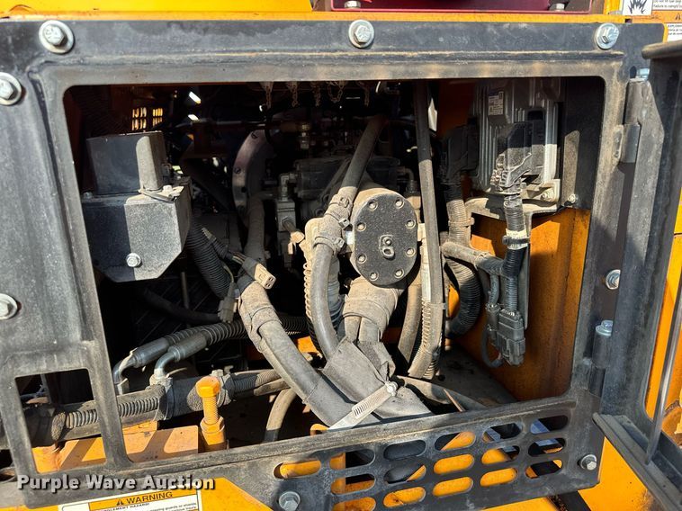 image for item DQ7365 2018 LeeBoy 8500D  paver