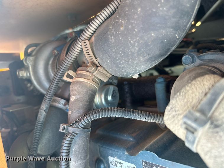 image for item DQ7365 2018 LeeBoy 8500D  paver